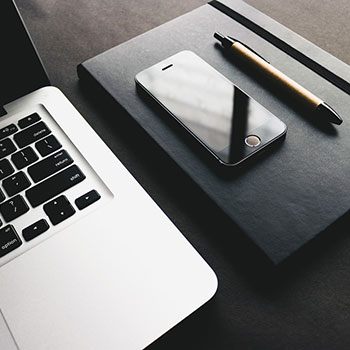 南京赛博酒吧女销售【边晨】， 清纯萝莉背后是骚劲爆表小尤物 ，订台就能陪睡 !