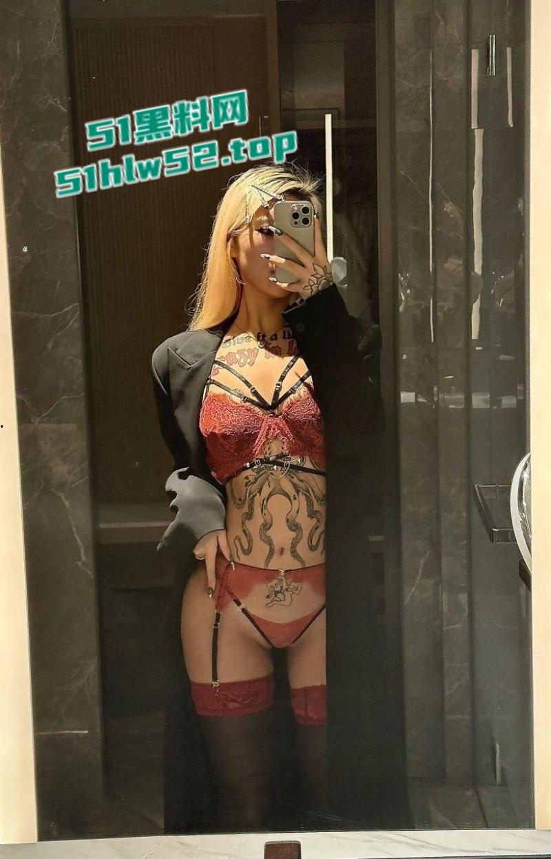 成都朋克风符文战士【HighSchoolGirls】性爱自慰视频流出，舌钉口交挑战感官极限，撅臀爆操淫荡不堪！