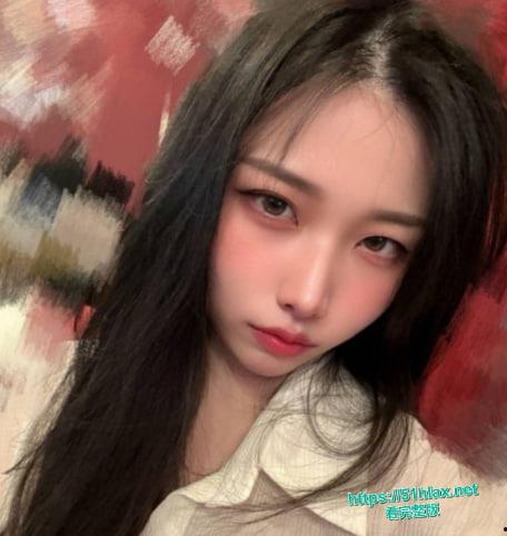 台湾网红一顆糖和金主的做爱视频曝光 极品大奶嫩妹被金主爸爸无套猛干 调教成母狗口爆颜射-4