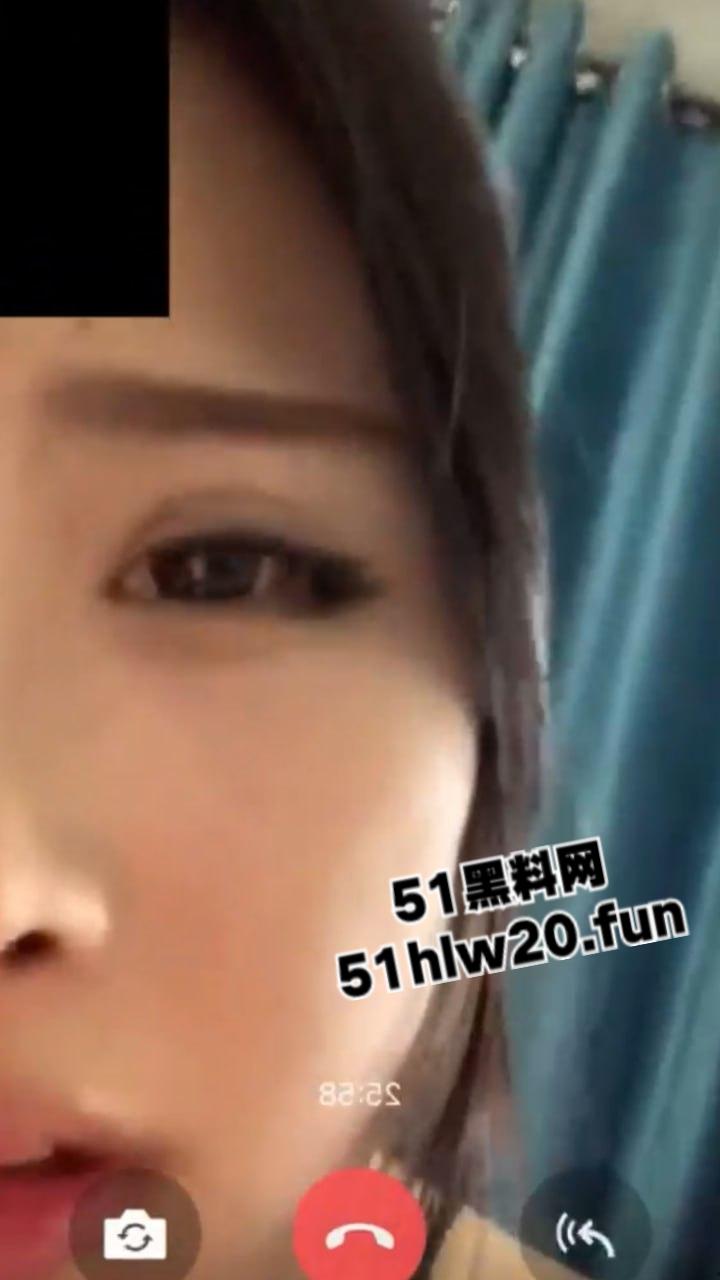 快手第一巨乳网红【小小翠翠花】线下大尺度一对一裸聊视频流出,饱满巨乳玩波推绝对爽!-5