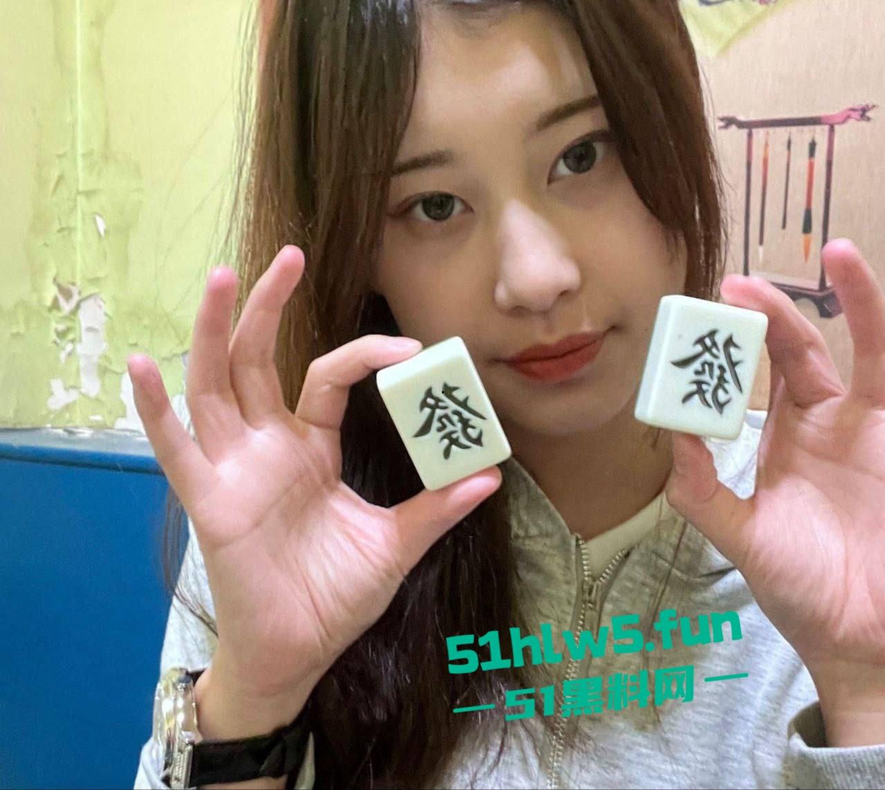 福建周宁一中【杨晴瑜】小穴超嫩的反差眼镜妹,性欲旺盛网上撩骚浴室自慰视频遭曝光。-10