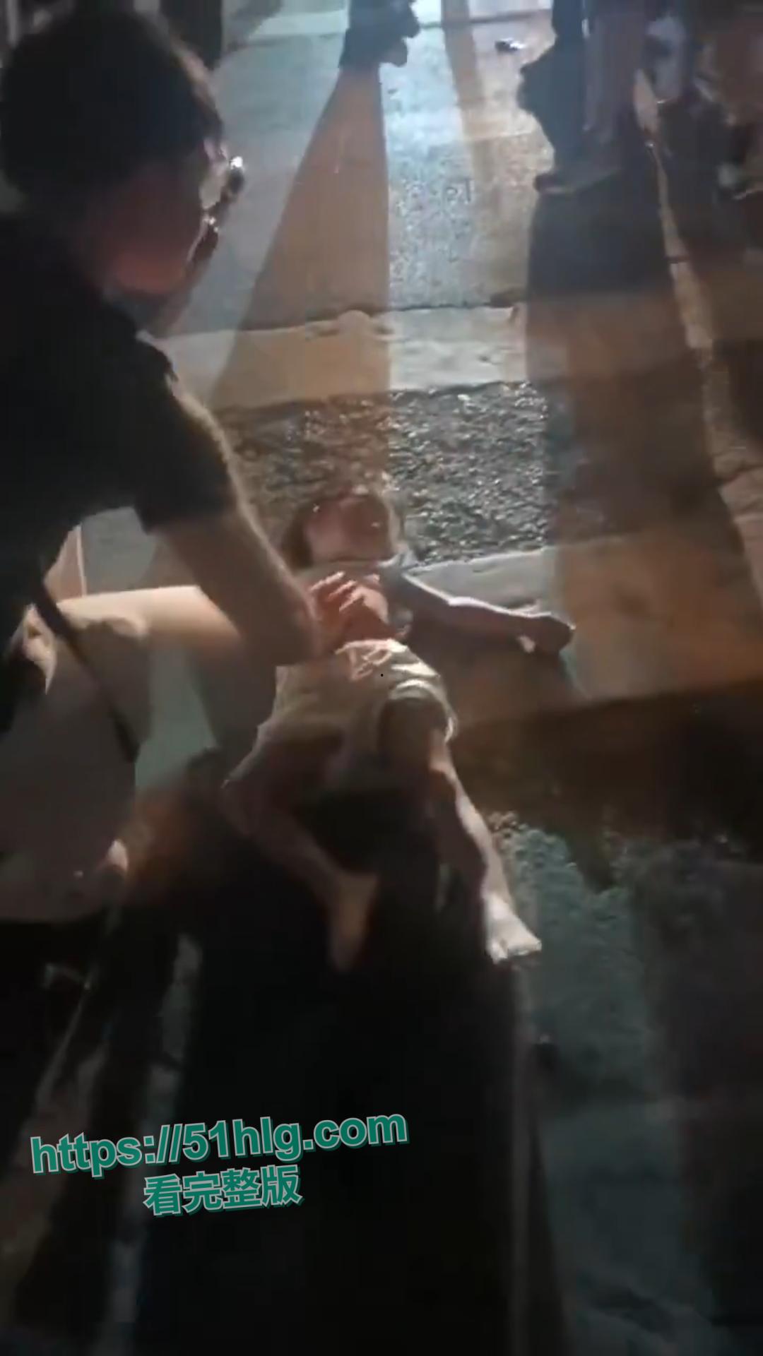 【广州海珠区】惨烈车祸现场，6人受伤孩童遭殃：现场一片狼藉惨不忍睹-7